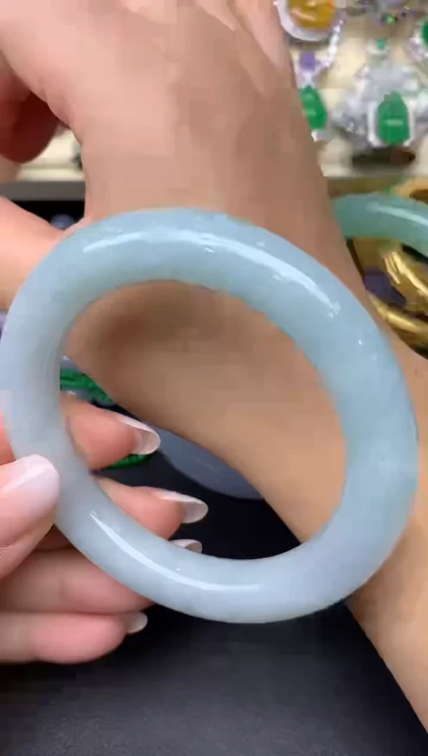 翡翠手镯未镶嵌150-雪姐翡翠天天见