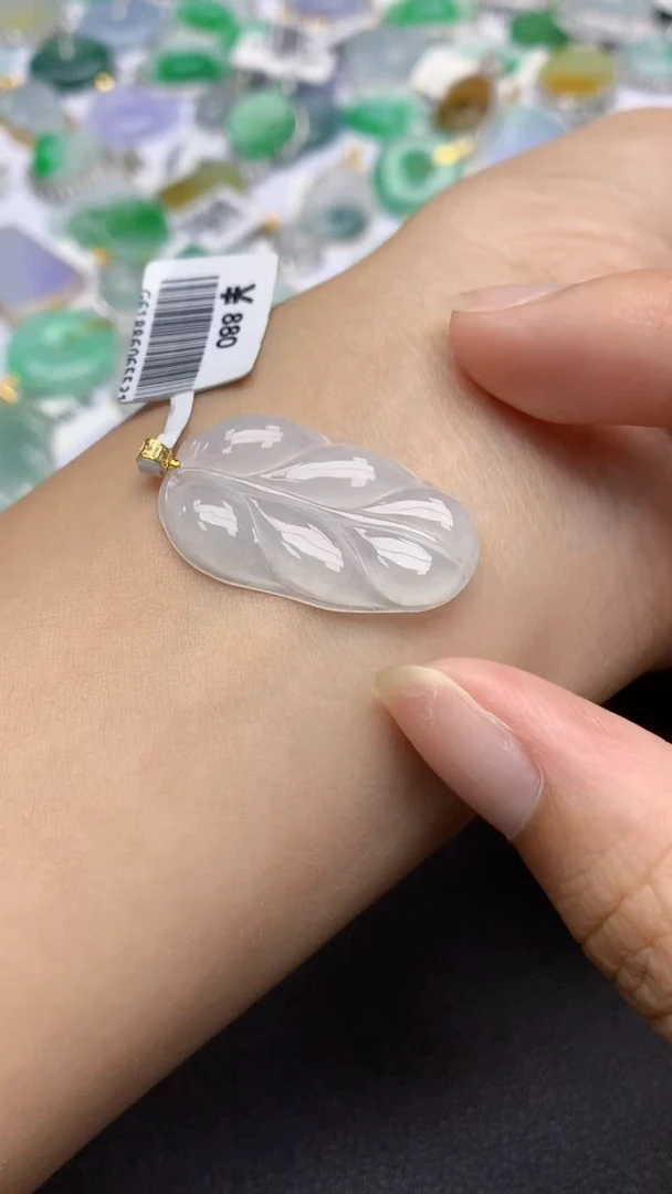 翡翠未镶嵌颈饰天然缅甸a货翡翠