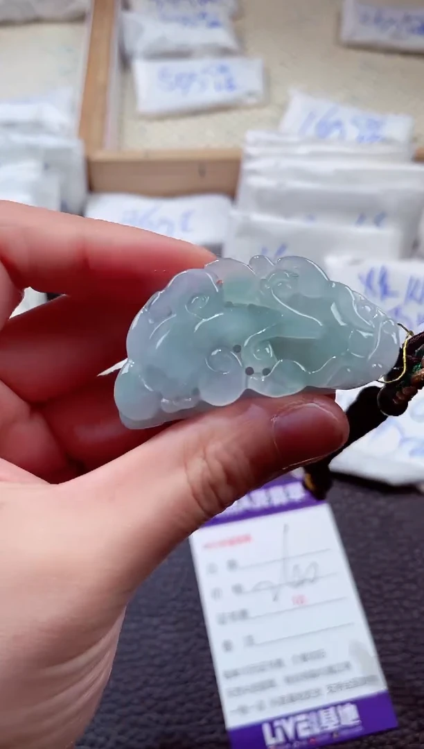 翡翠未镶嵌颈饰00000386
