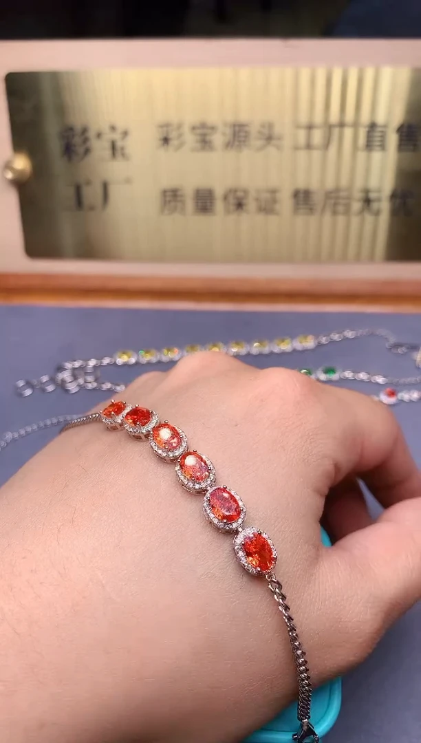 【闪购商品】石榴石（芬达石）手链银S925镶嵌........