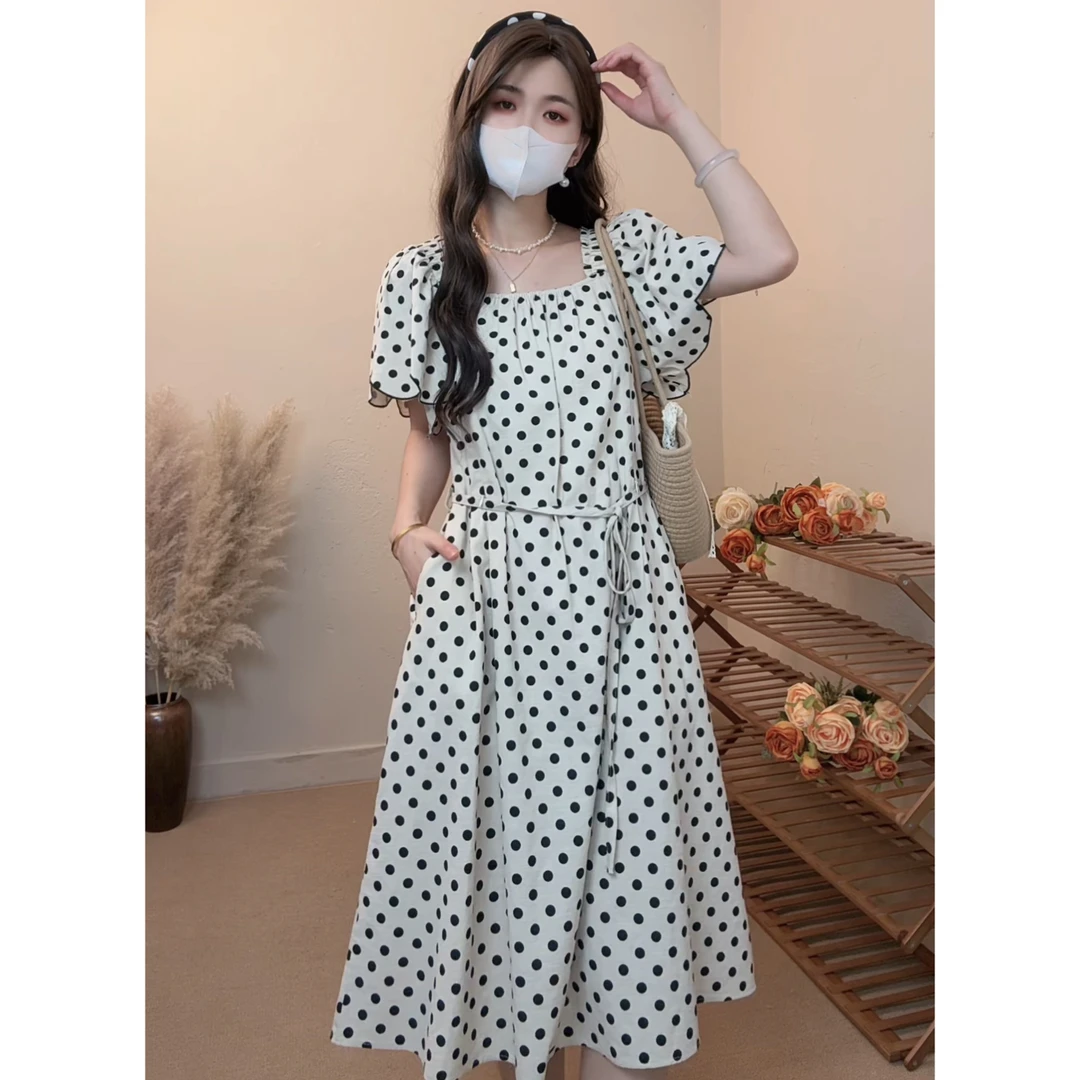 URTBD桔梗波点夏季方领高级感温柔减龄别致木耳袖子哺乳款连衣裙.