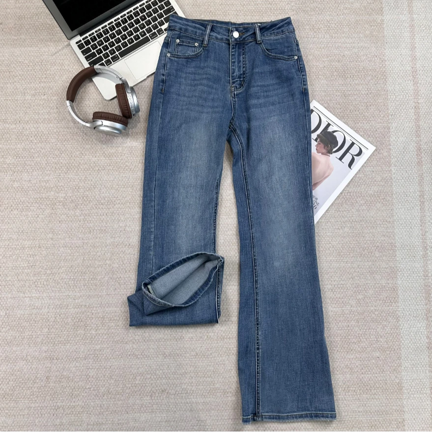 柯比琳2025新款MISS D*系列高腰遮肉显瘦提臀弹力喇叭牛仔裤 DD