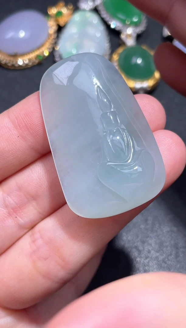 颈饰未镶嵌翡翠4.......