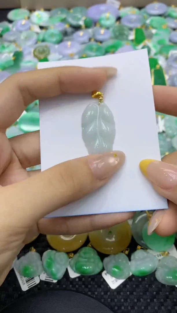颈饰未镶嵌翡翠天然缅甸翡翠A货