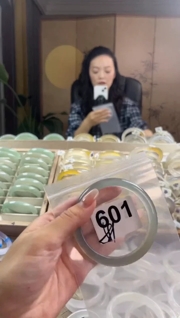 手镯玛瑙/玉髓未镶嵌601