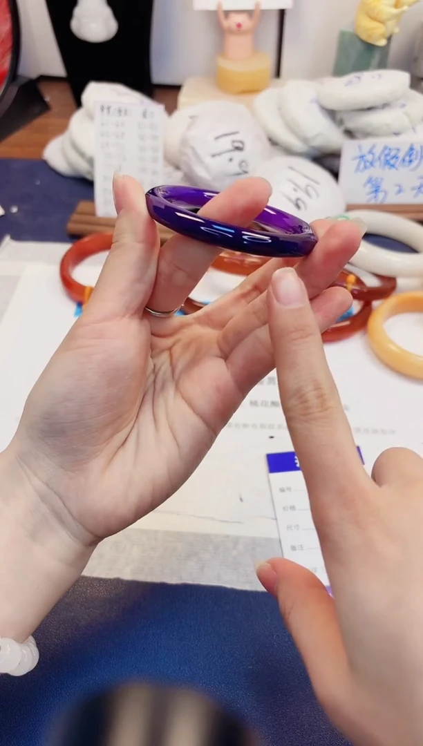 【闪购商品】石英质玉手镯未镶嵌276-玛瑙-圈口53