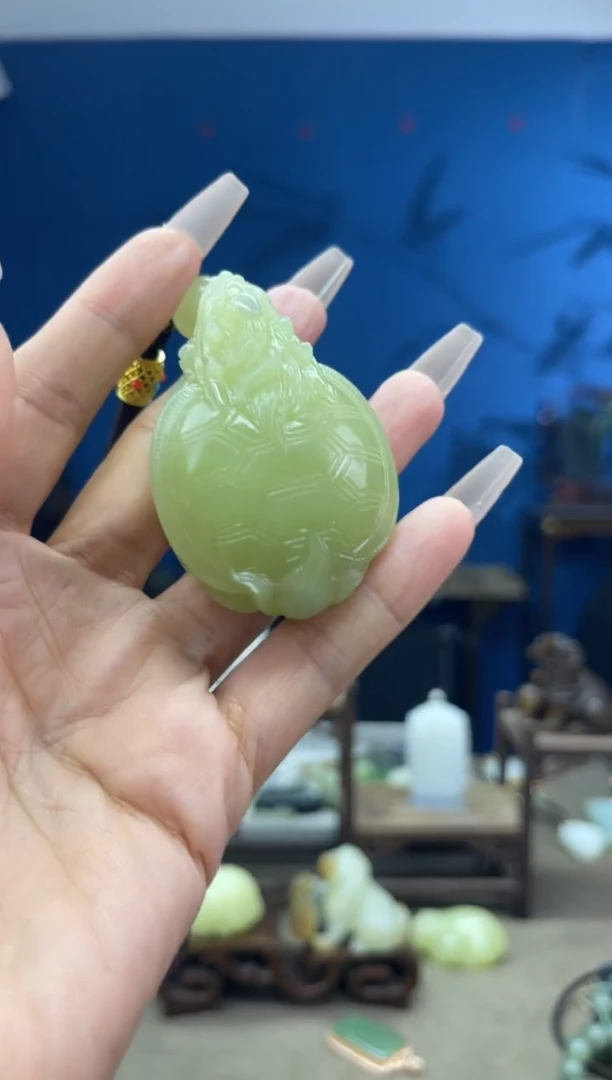 和田玉未镶嵌颈饰1