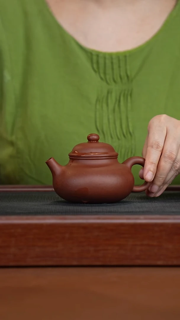 茶壶紫砂红皮龙容天