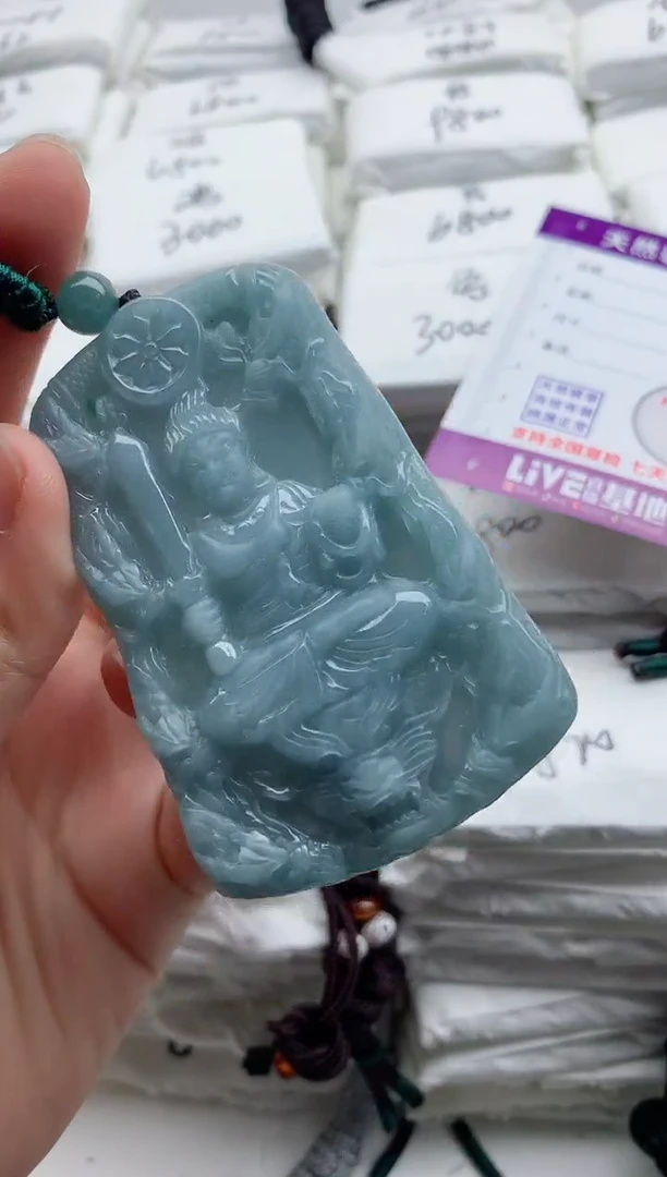 翡翠未镶嵌颈饰8
