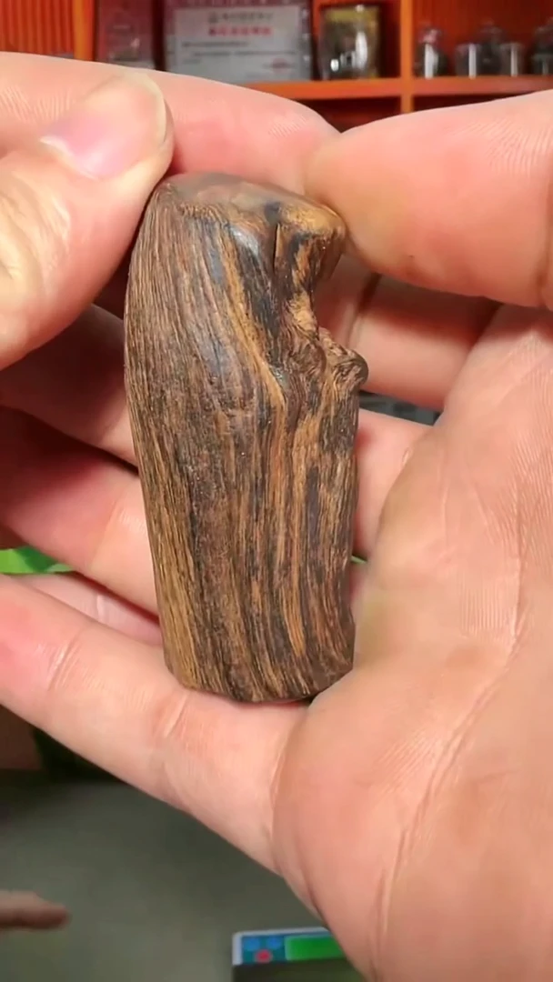 沉香手把件43号沉水红土37g多样性发一