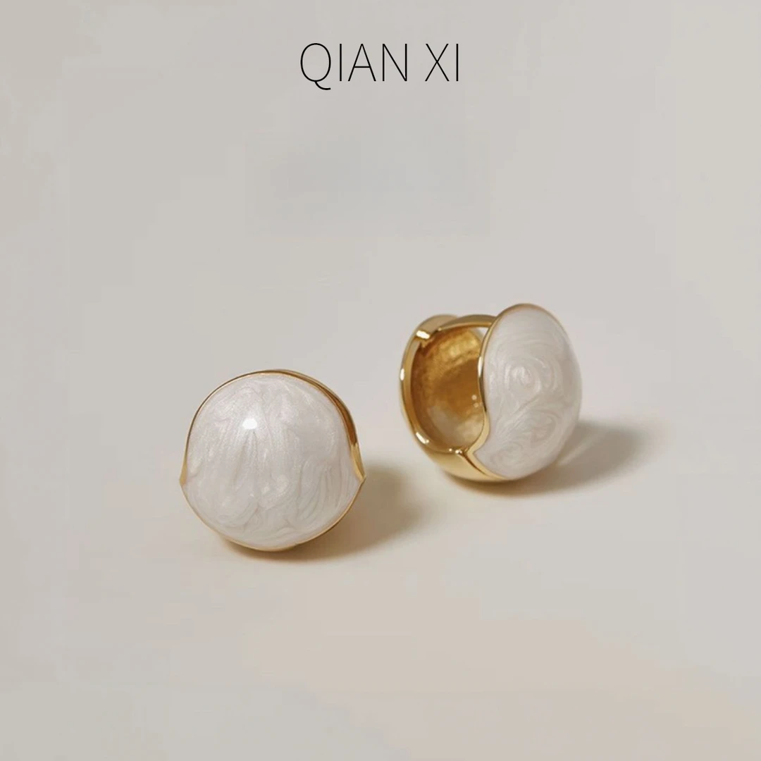 铜合金耳饰 QIAN XI S925银针  冬季高级感耳环法式球球简约耳钉