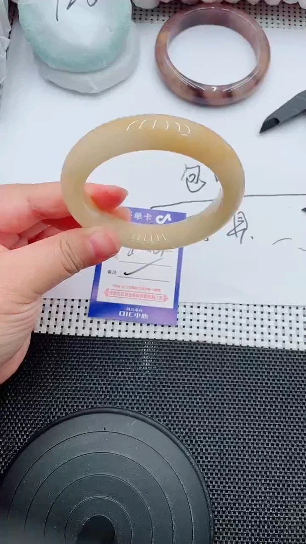 未镶嵌手镯石英质玉88-60-61