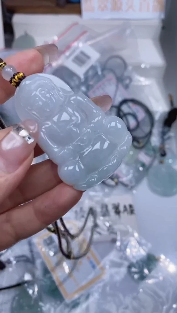 颈饰未镶嵌翡翠吊坠