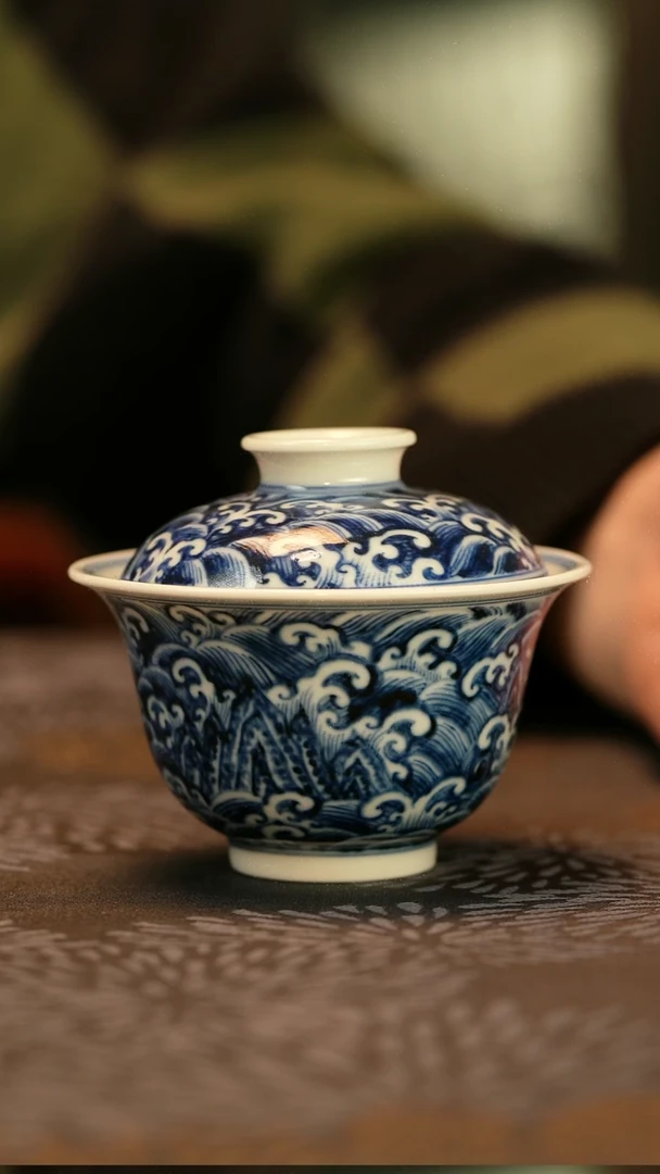 中式不合缝江崖海水盖碗