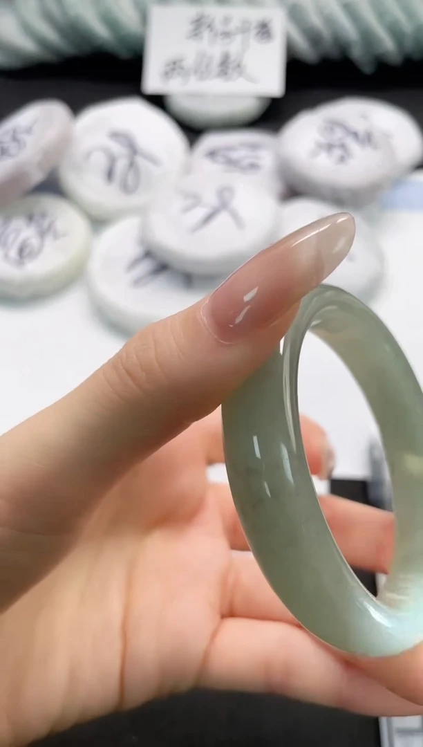 未镶嵌手镯石英质玉64-56