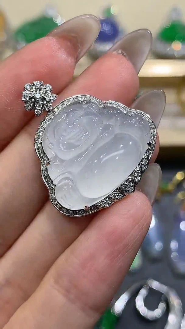 【闪购商品】翡翠吊坠(不含链)18K金镶嵌4团购