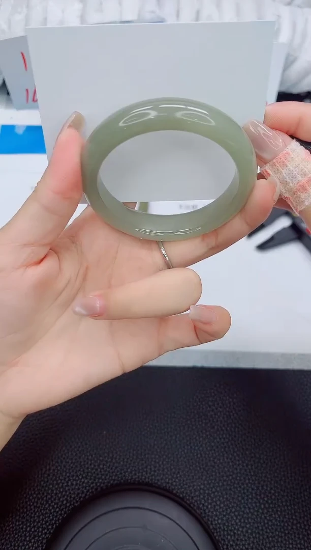 石英质玉手镯未镶嵌38-54.5