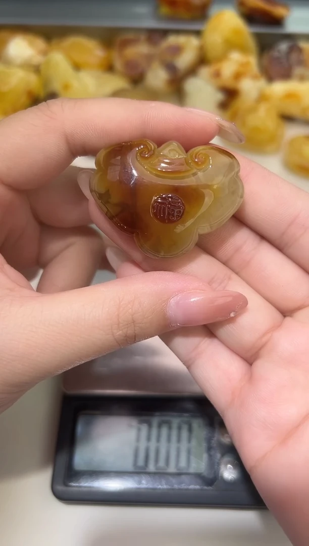 裸石琥珀未镶嵌琥珀蜜蜡吊坠