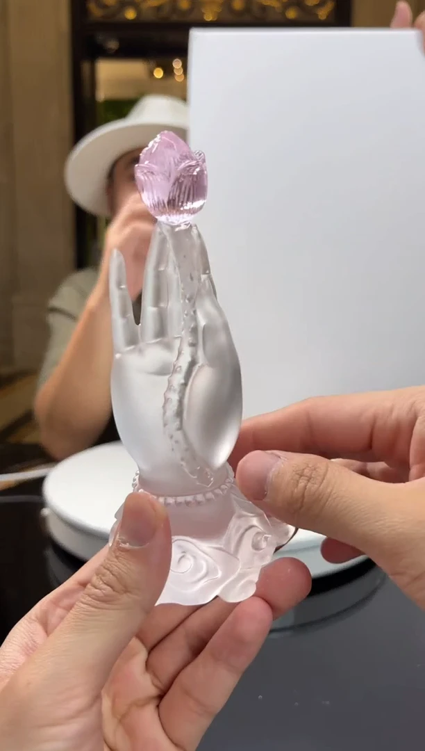 【闪购商品】摆件荷叶手捧莲花摆件