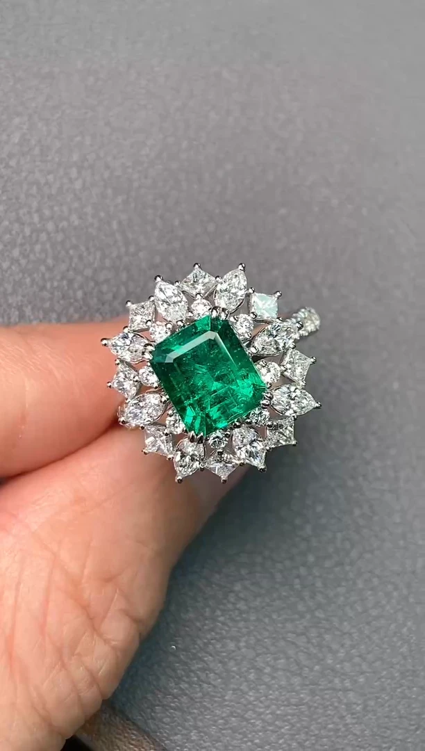 18K金镶嵌戒指祖母绿【闪购】2.07ct/七天鉴赏/极微/木佐