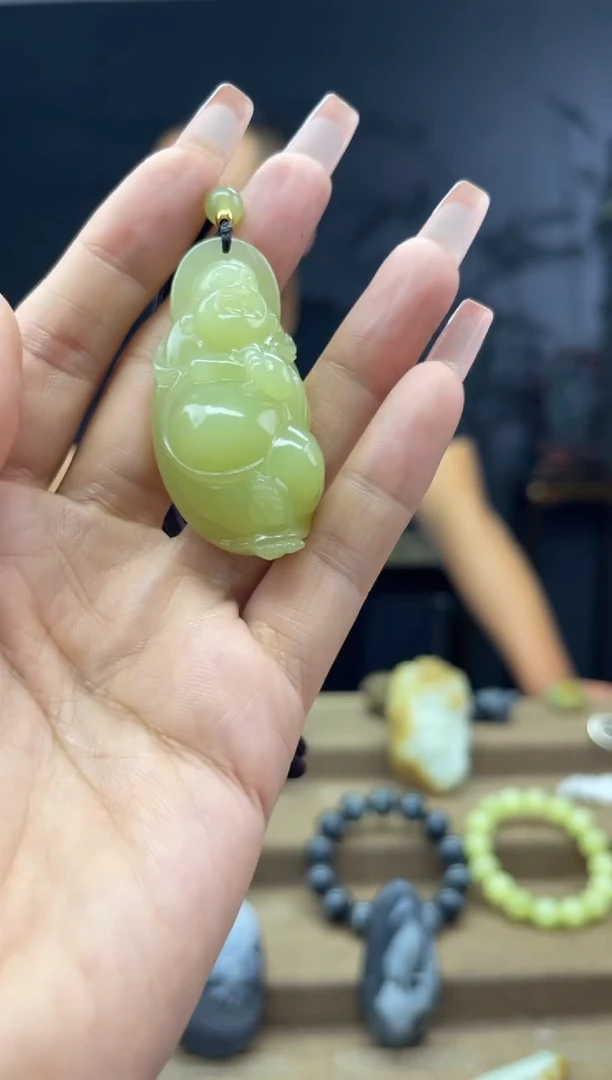 颈饰未镶嵌和田玉1