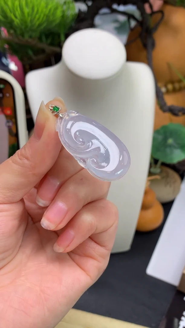 颈饰未镶嵌翡翠青****愁---119585