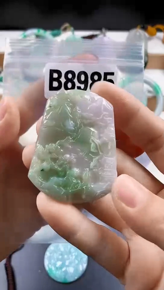 颈饰未镶嵌翡翠天然翡翠吊坠挂件