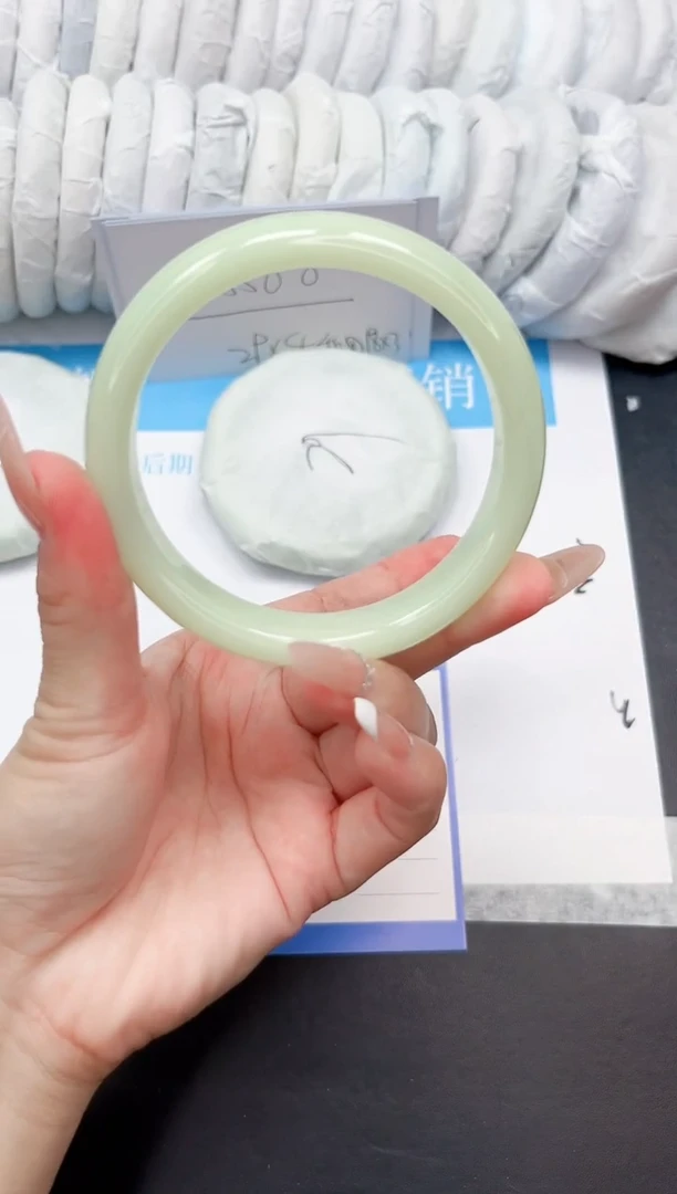 石英质玉手镯未镶嵌106-65.2QT