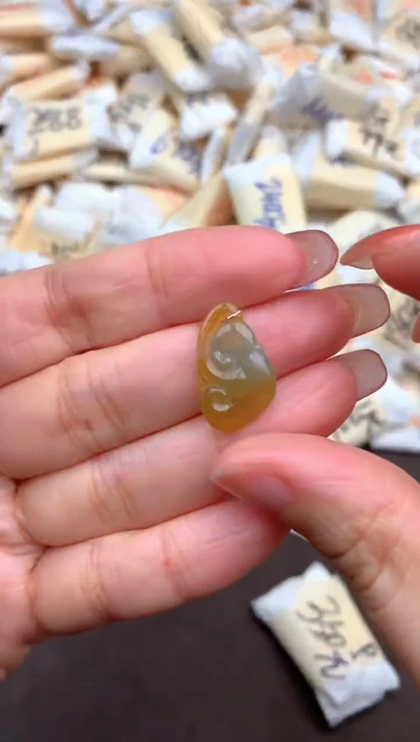 翡翠挂件未镶嵌一