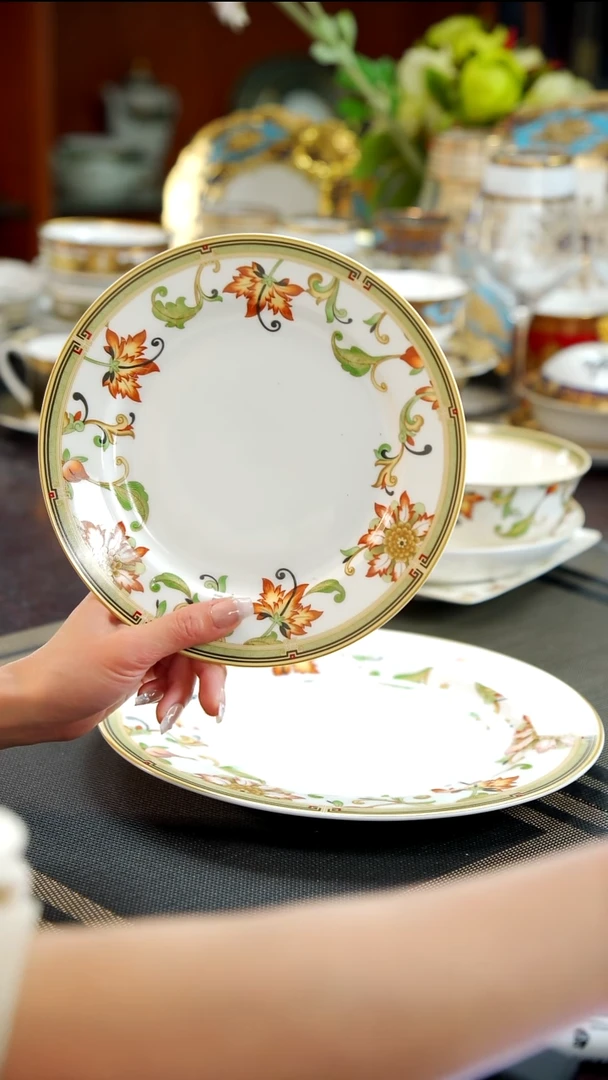 瓷片7.5英寸平盘   2个