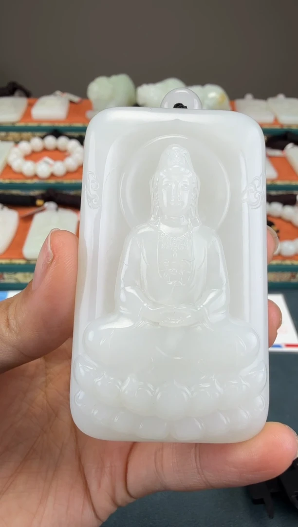 颈饰未镶嵌和田玉1