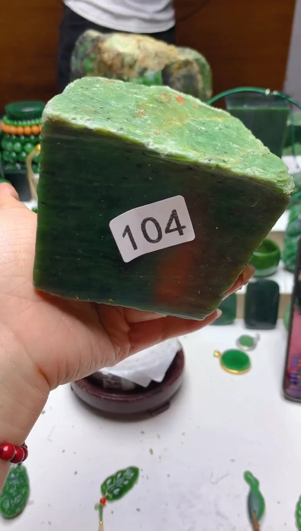 未镶嵌和田玉（碧玉）珠宝半成品1