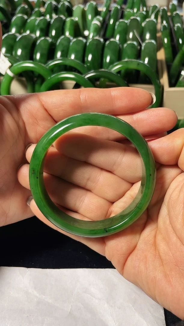 【闪购商品】和田玉（碧玉）手镯未镶嵌碧玉手镯