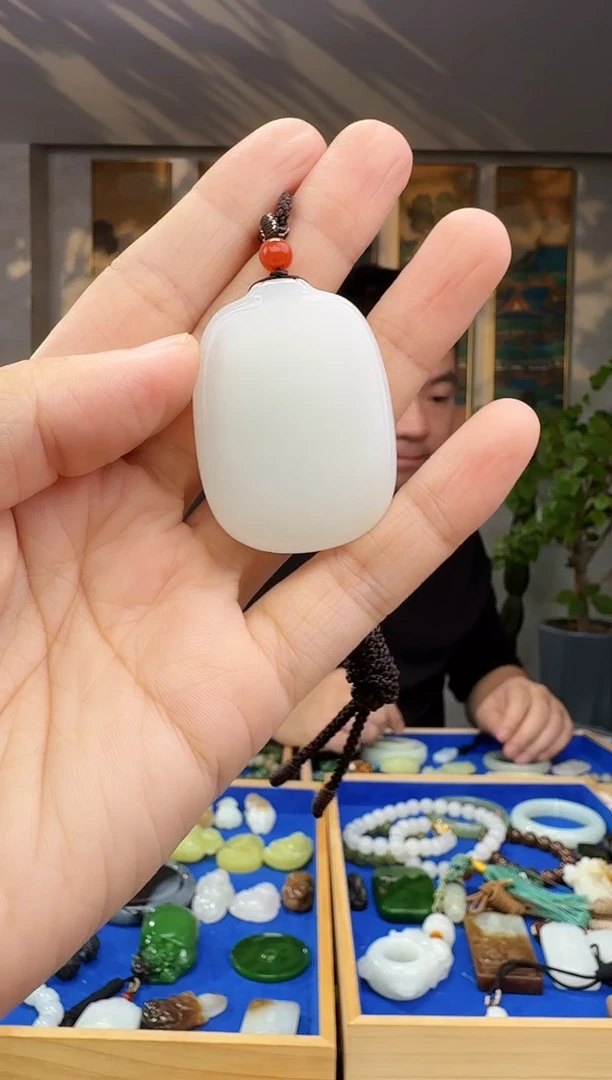 未镶嵌和田玉挂件拍一发一