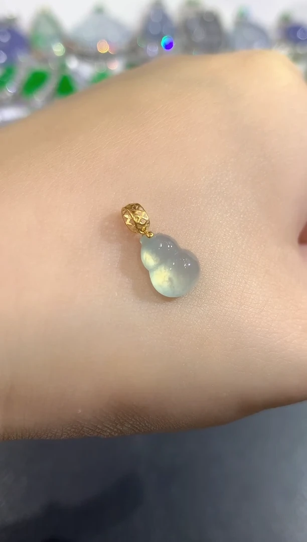 颈饰18K金镶嵌翡翠2吊坠