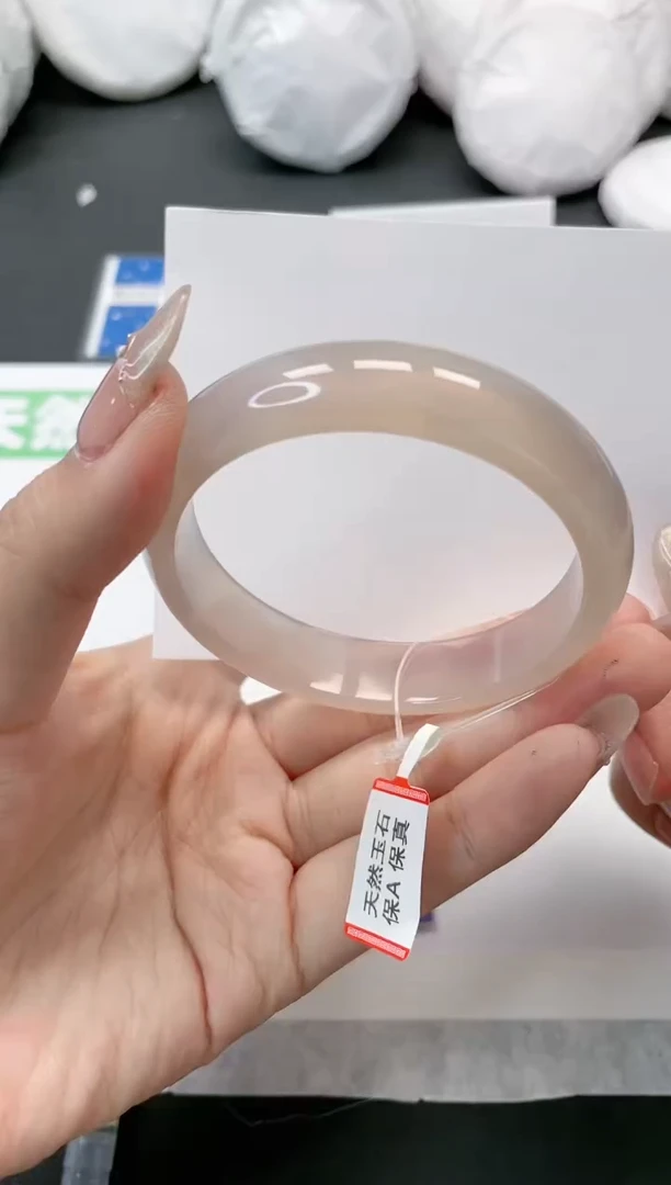 【闪购商品】石英质玉手镯未镶嵌96-58