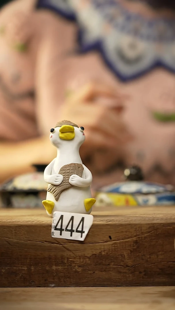 【闪购商品】瓷片新品！可爱 有余 鸭摆件/茶宠