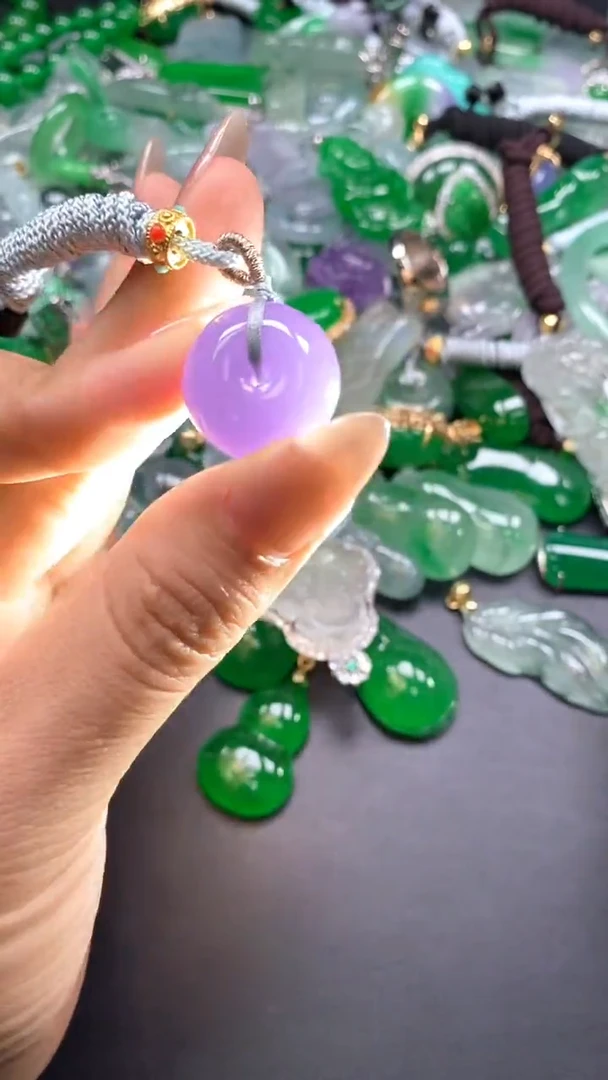 颈饰未镶嵌翡翠(配扣头多样性发其一）68