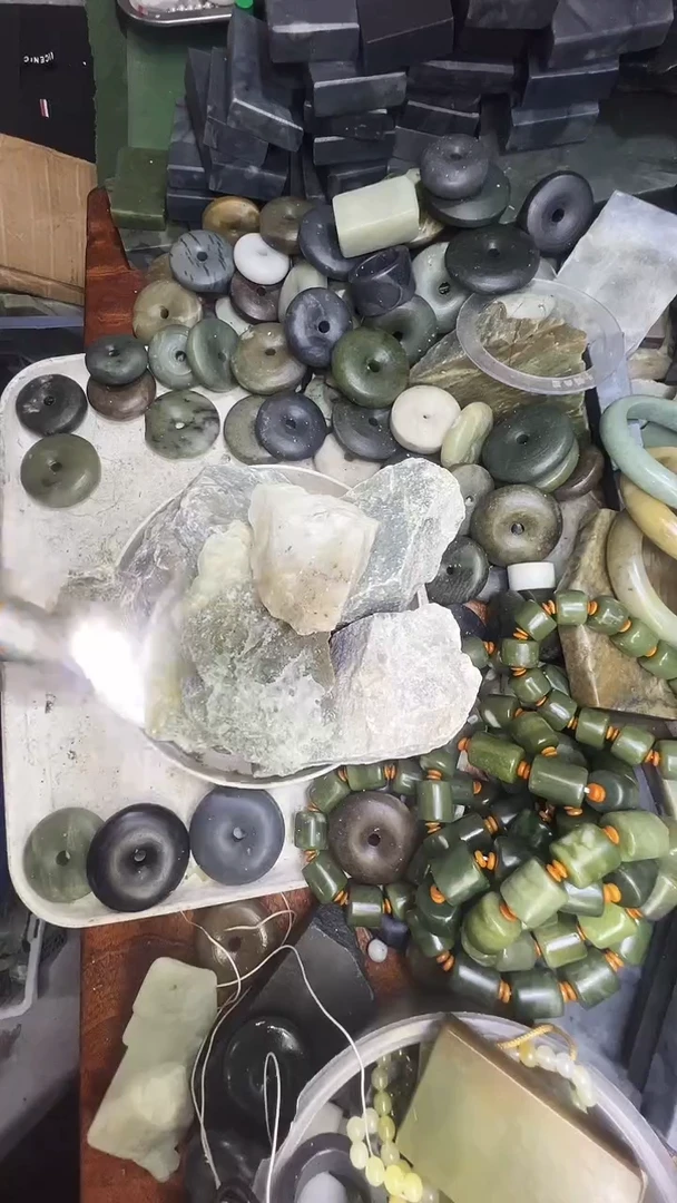 未镶嵌和田玉珠宝半成品格*调毛料