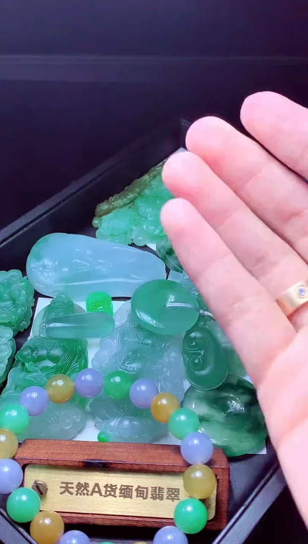 未镶嵌定制翡翠平***?毛货翡翠定制