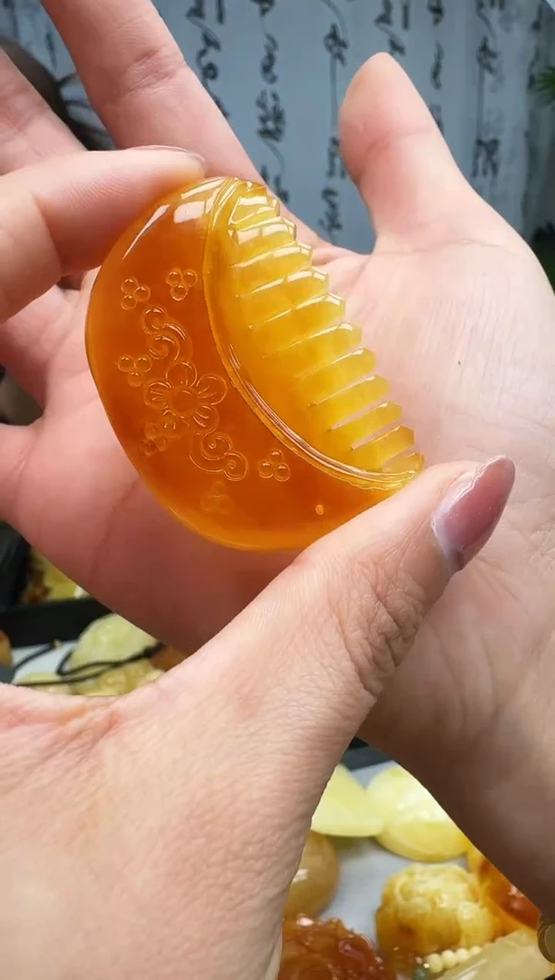 【闪购商品】琥珀裸石未镶嵌挂坠