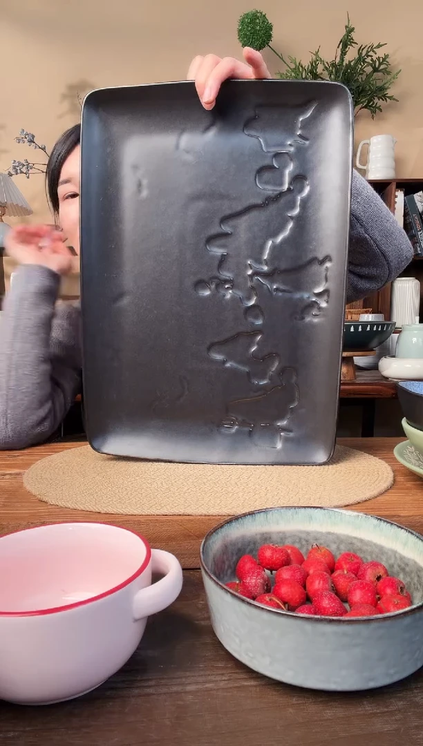 16英寸浮雕黑大长方盘微瑕