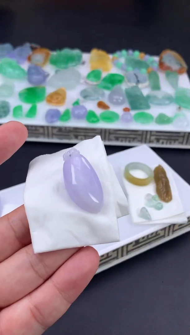 未镶嵌定制翡翠一***?翡翠