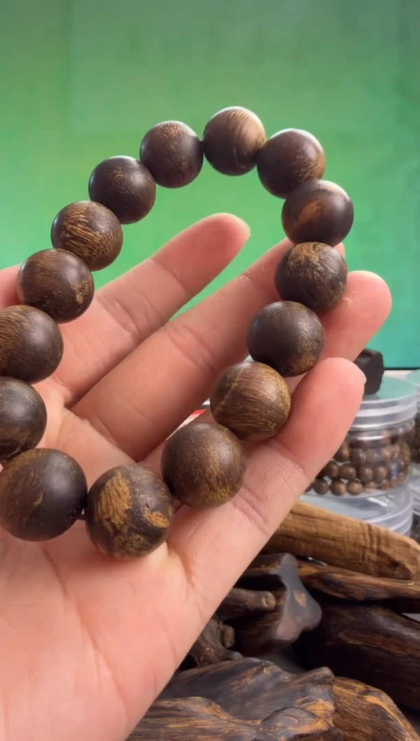 沉香手串海南黄油格多样性发一