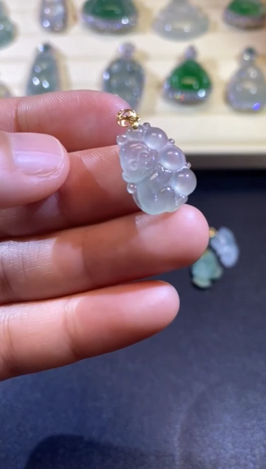 【闪购商品】翡翠吊坠(不含链)18K金镶嵌缅甸天然A货翡翠