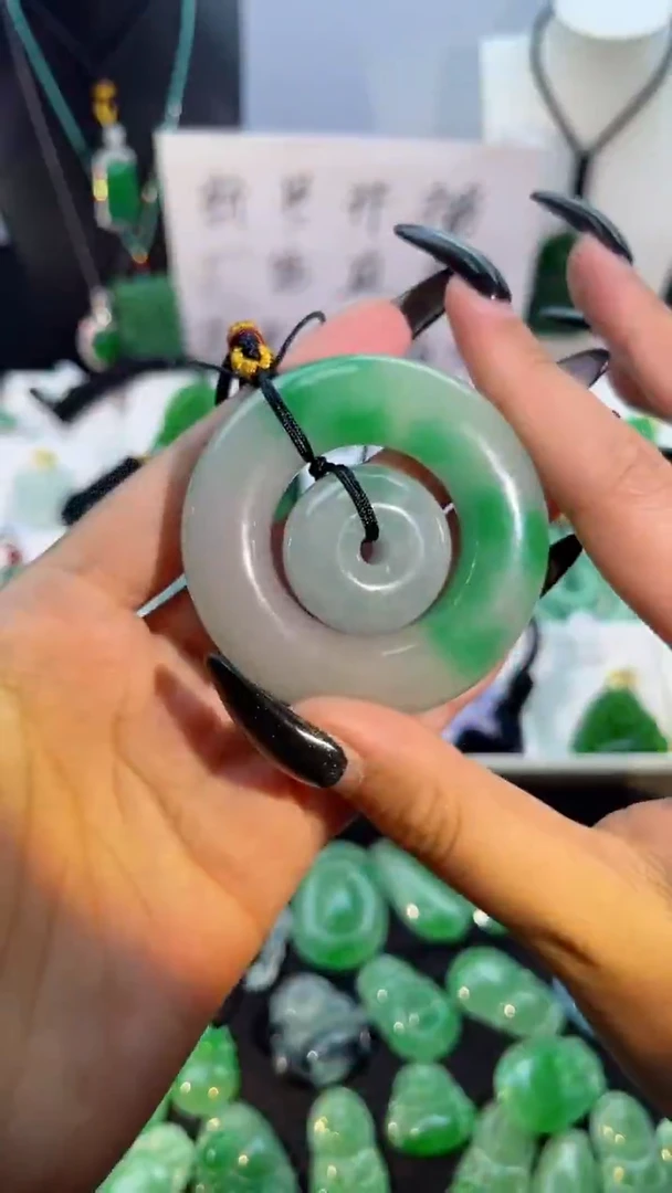 【闪购商品】翡翠手串未镶嵌 翡翠颈饰未镶嵌天然翡翠吊坠