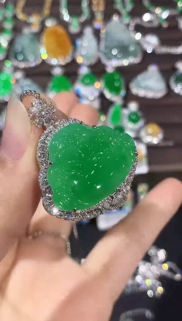 吊坠(不含链)18K金镶嵌翡翠垚*B316