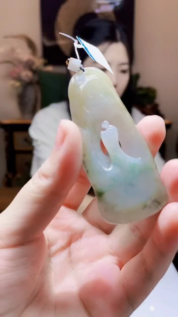 未镶嵌定制翡翠吊坠90