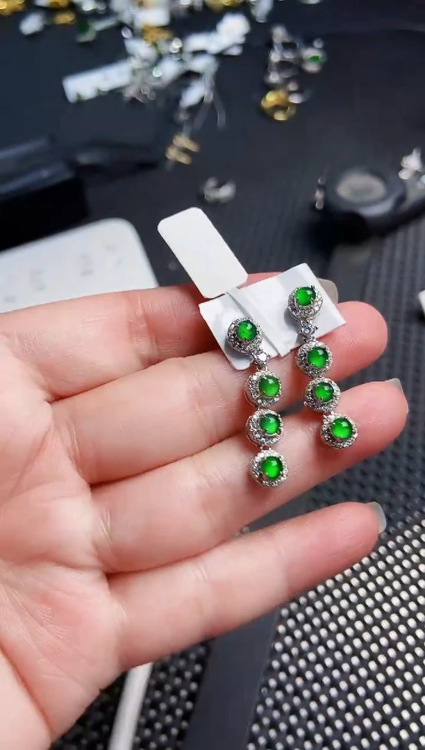 【闪购商品】翡翠耳饰未镶嵌111111111