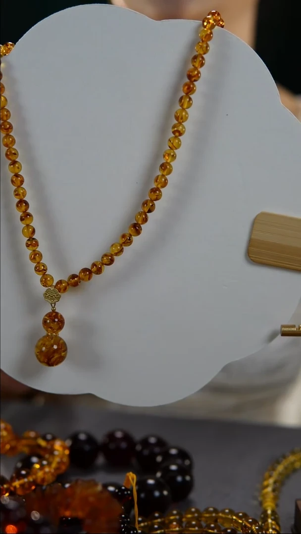 琥珀颈饰未镶嵌花珀项链
